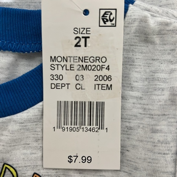 Disney Mickey and friends T-shirt size  2 - Picture 3 of 3